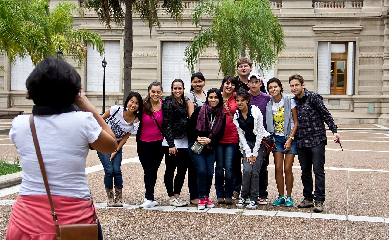 UNL da la bienvenida a las y los estudiantes del mundo