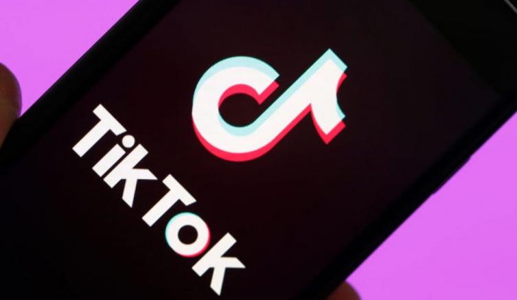 Un reto en TikTok induce a grupos de adolescentes a robar autos