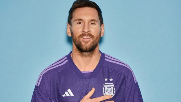Mundial Qatar 2022: precio de la camiseta suplente de la Selección Argentina
