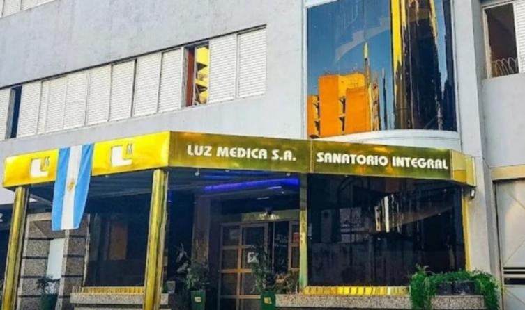 Murió un médico por un virus no identificado y aíslan un sanatorio en Tucumán