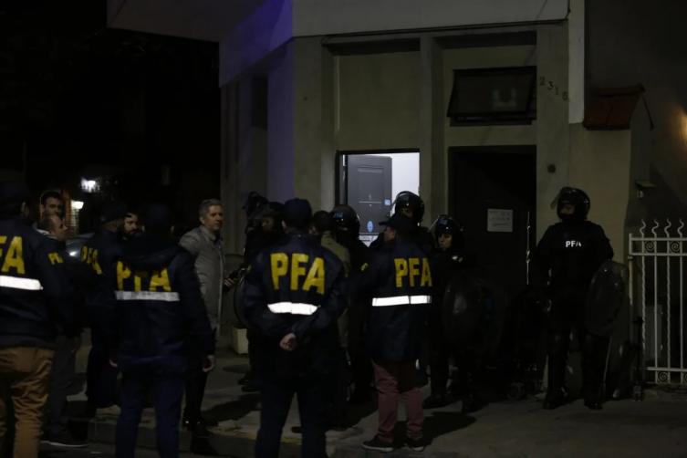 Allanaron la casa donde vivía el hombre que intentó matar a Cristina Kirchner