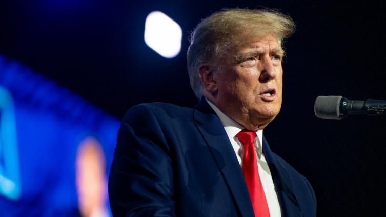 Trump promete indultos y disculpas a quienes tomaron el Capitolio