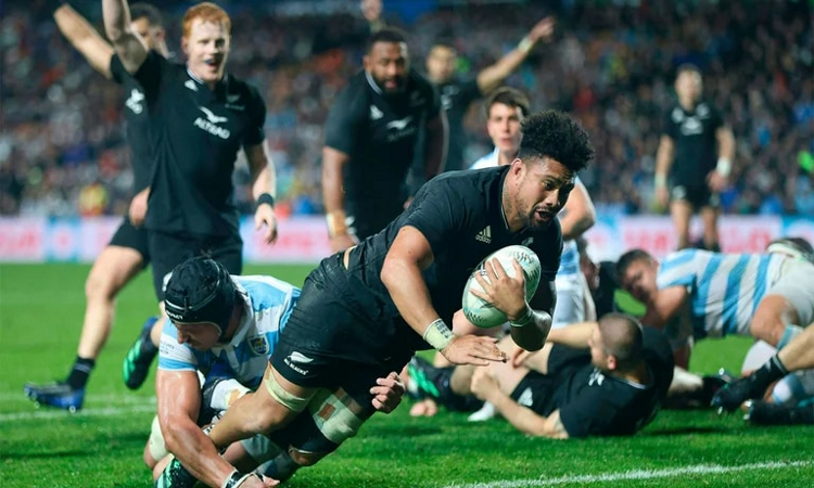 Dura revancha para Los Pumas, perdieron con All Blacks por 53-3