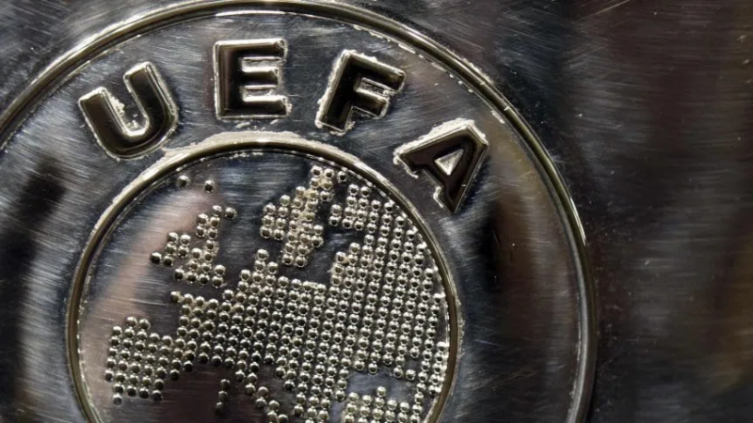 Champions League: La UEFA pidió a los árbitros que penen a simuladores