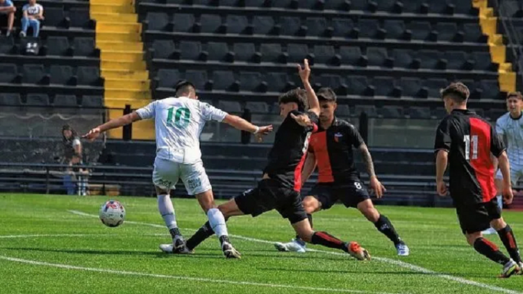 La Reserva de Colón empató ante la de Banfield