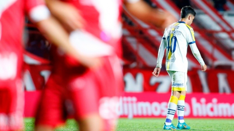 Rosario Central perdió ante Argentinos y dejó una pálida imagen