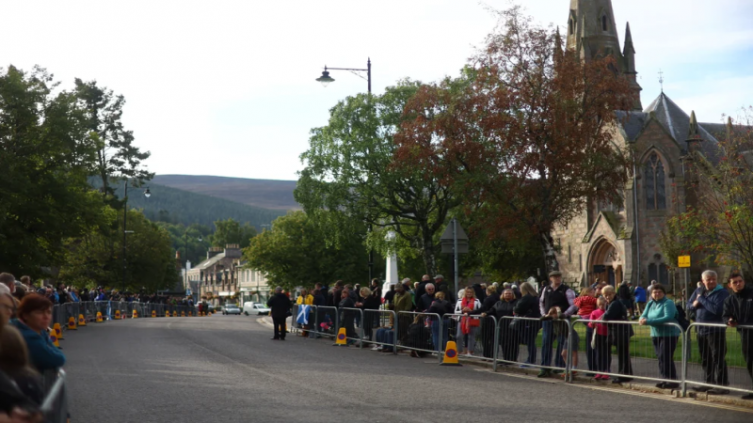 El féretro de la reina Isabel II será trasladado al Palacio de Holyroodhouse