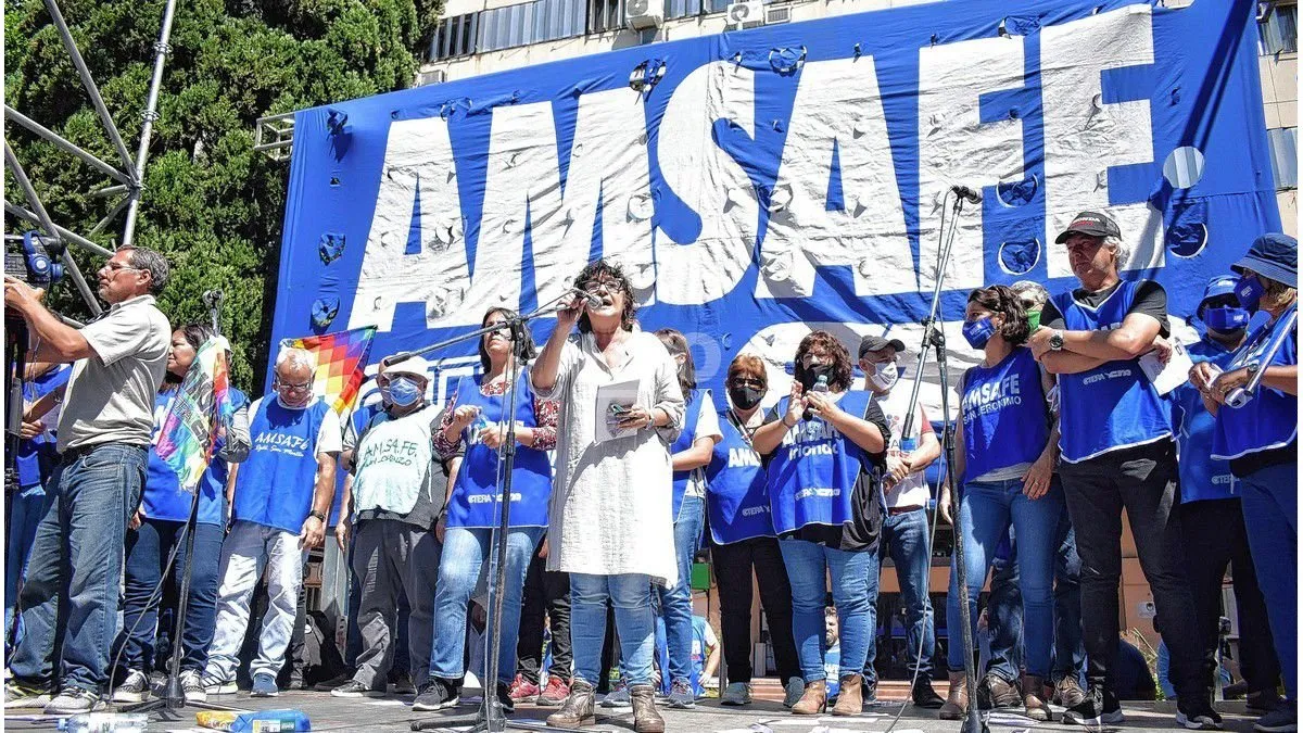 AMSAFE pide no descontar los días de paro y el llamado a paritarias