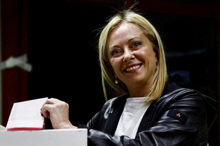 Italia gira a la ultraderecha: Giorgia Meloni logró un triunfo histórico