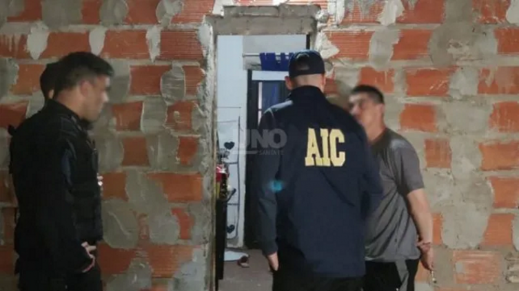 Tirotearon una casa: murió un hombre y hay una mujer herida 