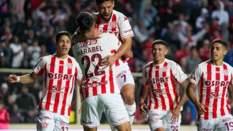 Unión ganó sin lucirse 1 a 0 ante Arsenal en el 15 de Abril