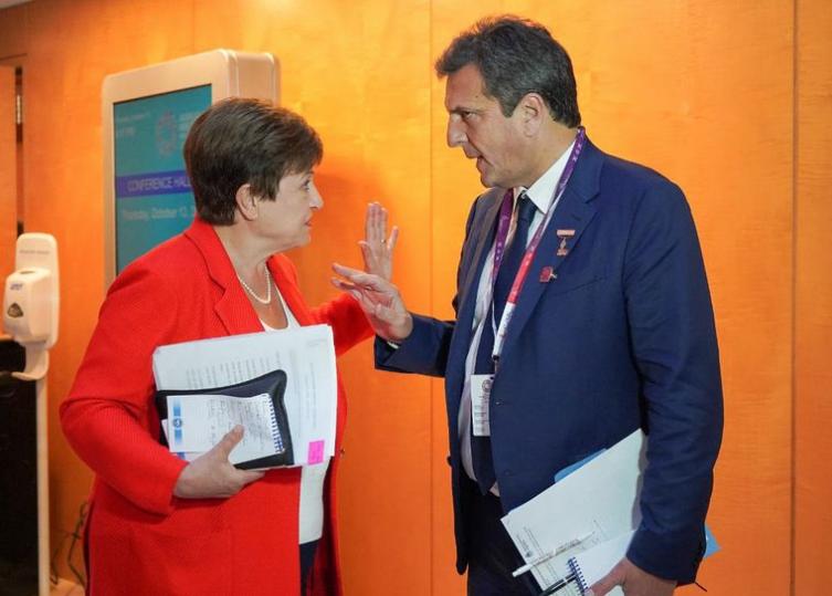 Massa criticó al FMI y su 