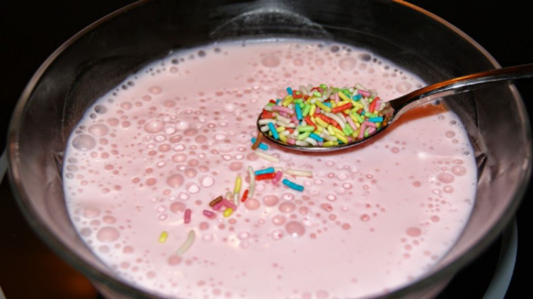 Mousse de yogur y frutilla