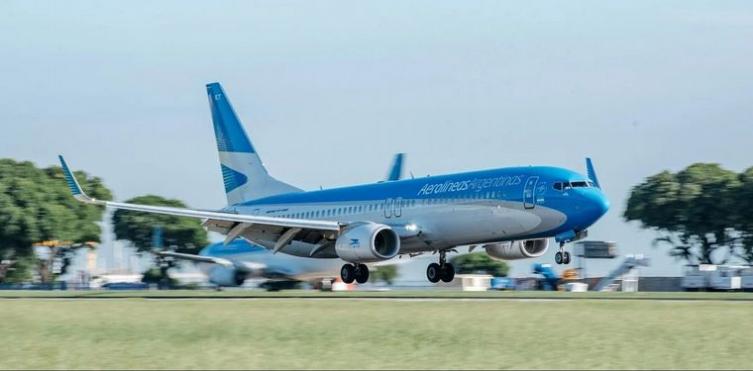 Turbulencias severas en un vuelo de Aerolíneas desde Madrid: 12 heridos