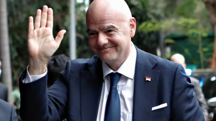 Infantino preocupado por la violencia en el fútbol argentino