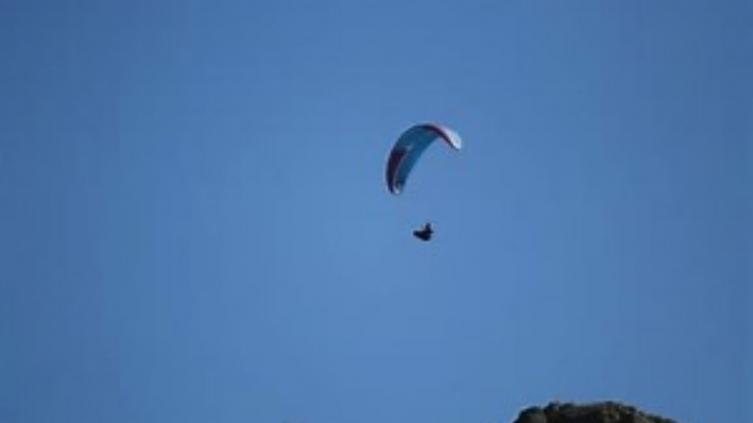 Tragedia en La Cumbre: un hombre murió tras caer de un parapente