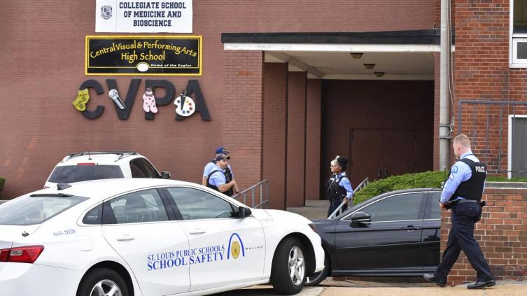 Un nuevo tiroteo en una escuela de EEUU deja tres muertos y seis heridos
