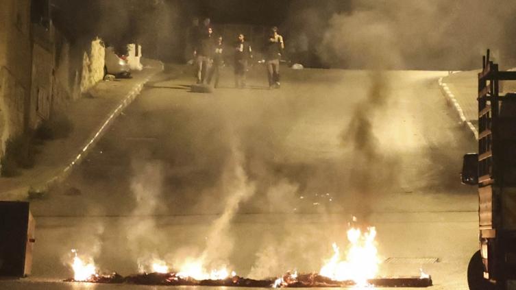 Una redada militar israelí en Cisjordania derivó en graves enfrentamientos y seis palestinos muertos
