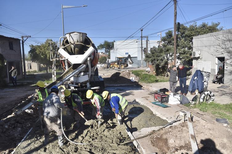 Trabajos de iluminación y bacheo previstos para este viernes