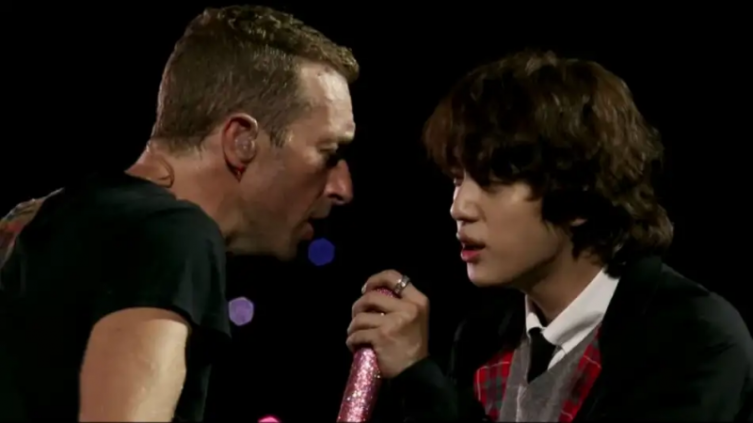 Así fue la presentación de Jin de BTS con Coldplay en River