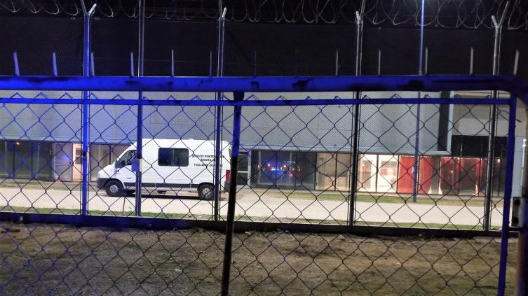 Balearon una unidad del Servicio Penitenciario en Rosario 