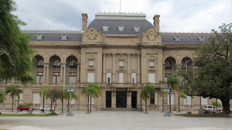 La Provincia negó el pago de un bono de fin de año para los trabajadores estatales