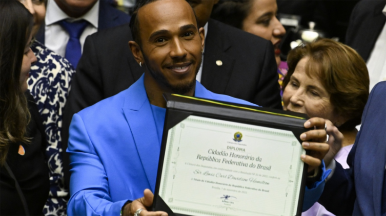 Destacaron a Hamilton por su lucha y contra el racismo