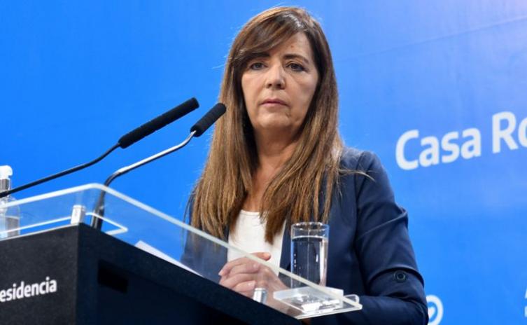 Cerruti pide disculpas por descalificar el homenaje a los muertos de Covid-19
