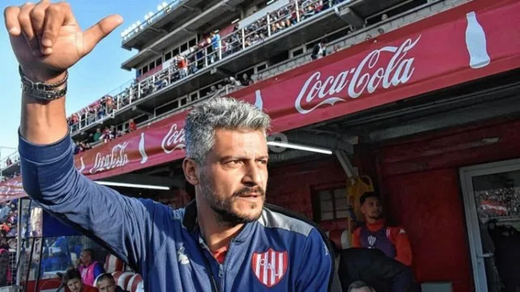 Munúa aceptó seguir en Unión, solo falta la firma