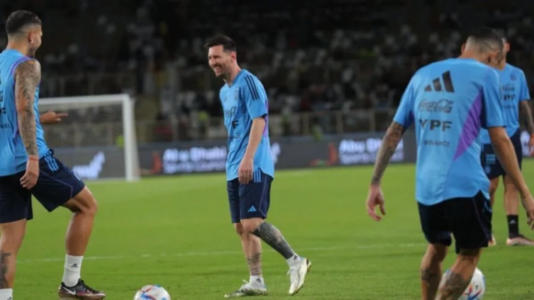La Selección Argentina ensayó en Abu Dhabi 