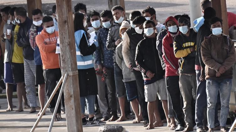 Italia defendió su decisión de restringir los desembarcos de inmigrantes
