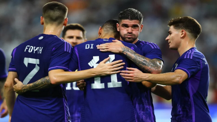 Argentina goleó 5-0 a Emiratos Árabes Unidos en su último ensayo antes del Mundial de Qatar