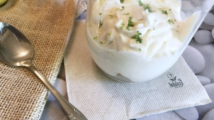 Fresquísima mousse de ananás