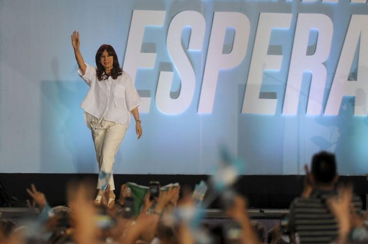 Con tono electoral, Cristina ensalzó sus gobiernos: “El cambio somos nosotros”
