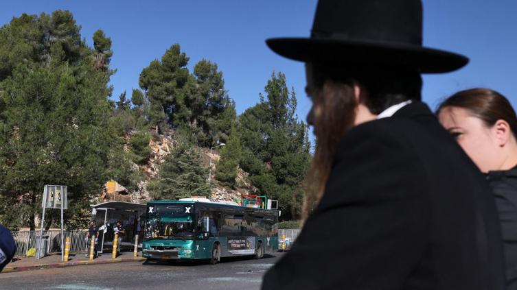 Un muerto y por lo menos 18 heridos a causa de dos explosiones en Jerusalén
