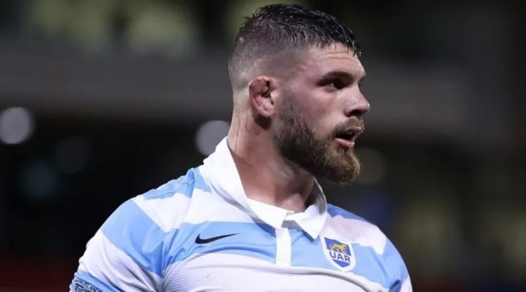 Kremer fue suspendido por cuatro semanas por su expulsión ante Escocia