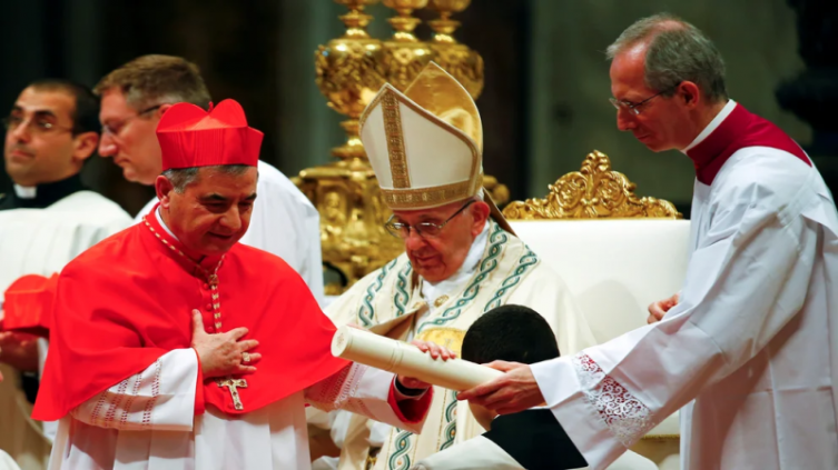 Grabaron sin aviso una llamada telefónica al papa Francisco y un cardenal acusado de corrupción