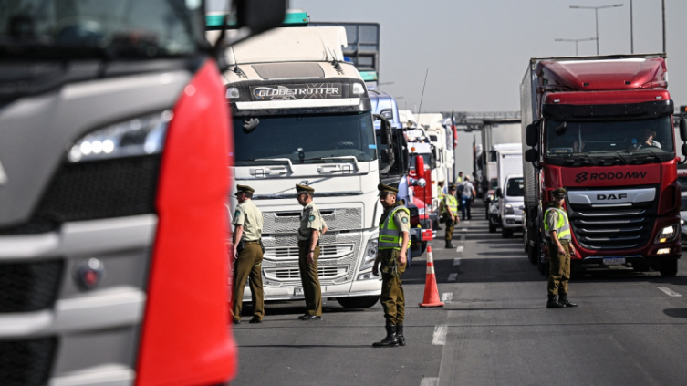 Chile: paro de camioneros provoca desabastecimiento y suba de precios 