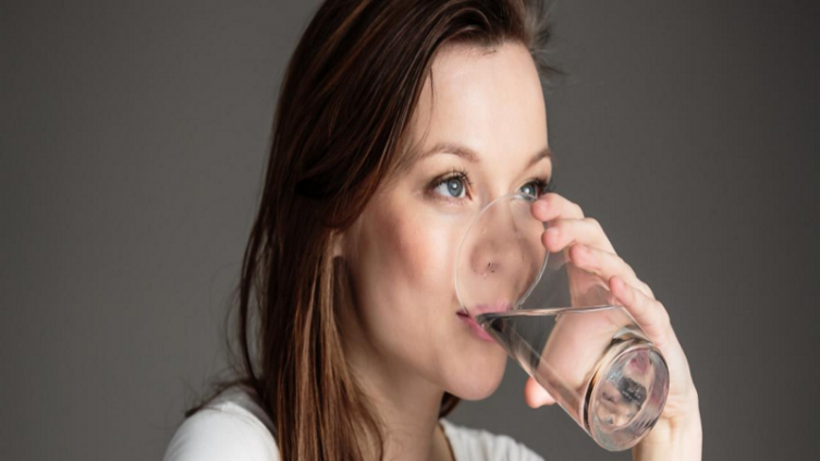 No todos necesitan beber ocho vasos de agua al día