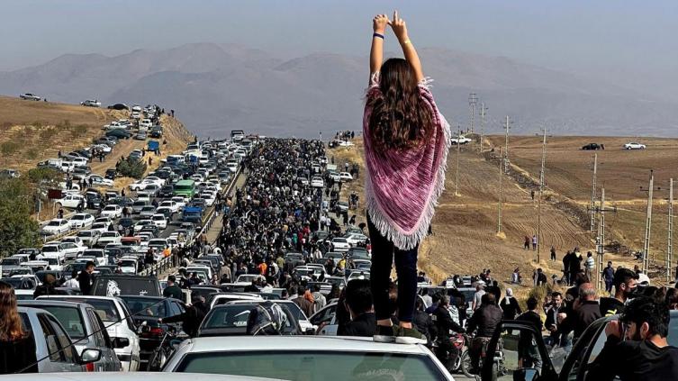 Protestas en Irán: estiman en 300 las muertes, incluidos decenas de policías y soldados