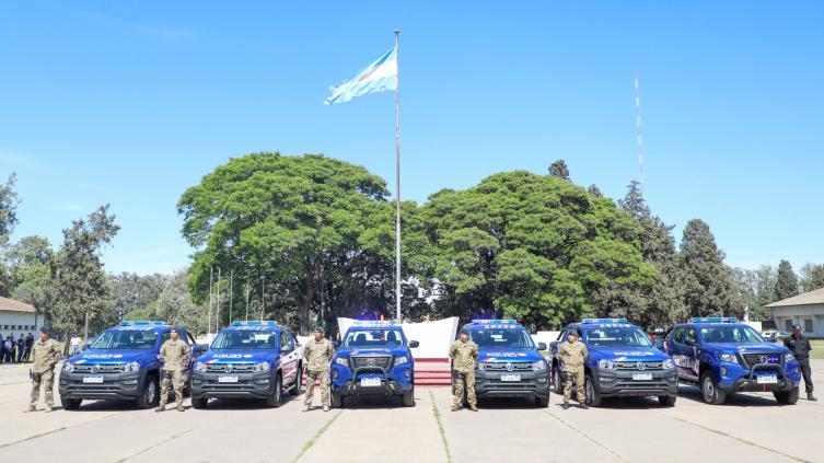 La provincia entregó 26 móviles a la Policía provincial