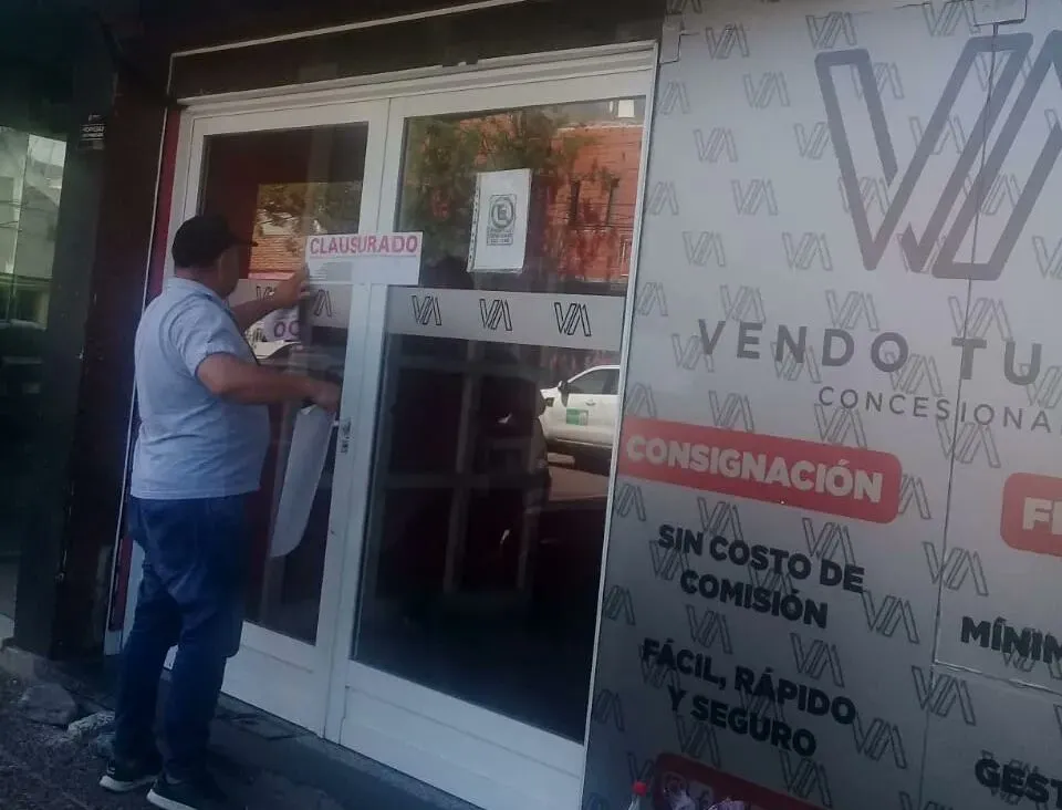 Clausuraron una concesionaria de autos ubicada en calle San Luis