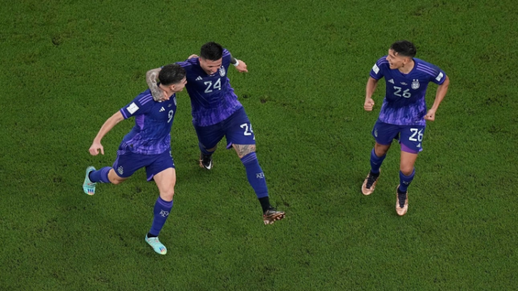 Argentina derrotó a Polonia y se mete en los octavos de final del Mundial de Qatar 2022