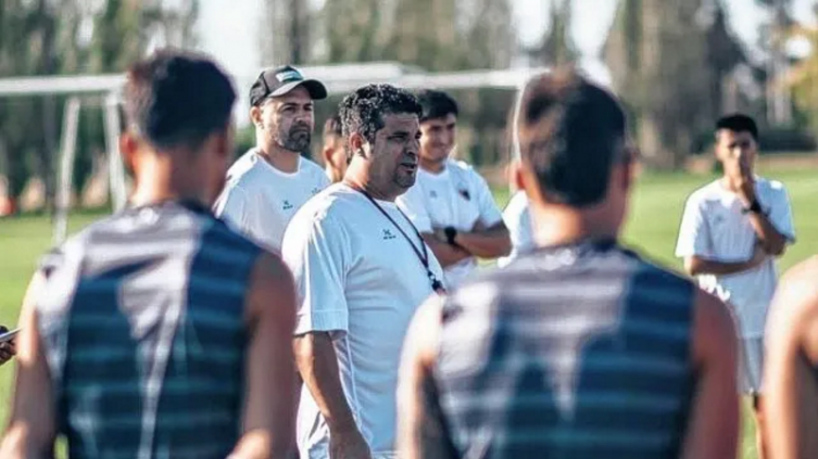Perlaza se sumó a la pretemporada de Colón