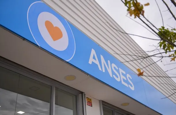 ANSES pagos 5 de diciembre: cuándo cobro jubilados y pensionados con aguinaldo