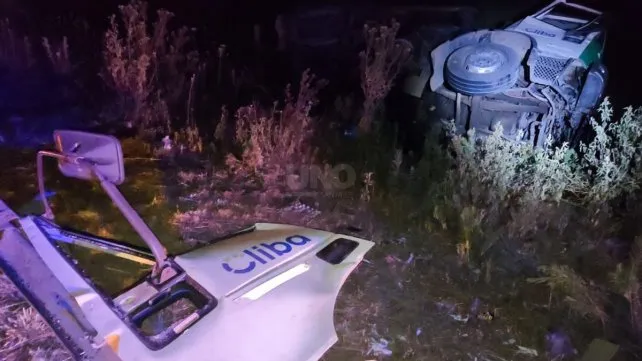 Chocaron un camión y una barredora de Cliba
