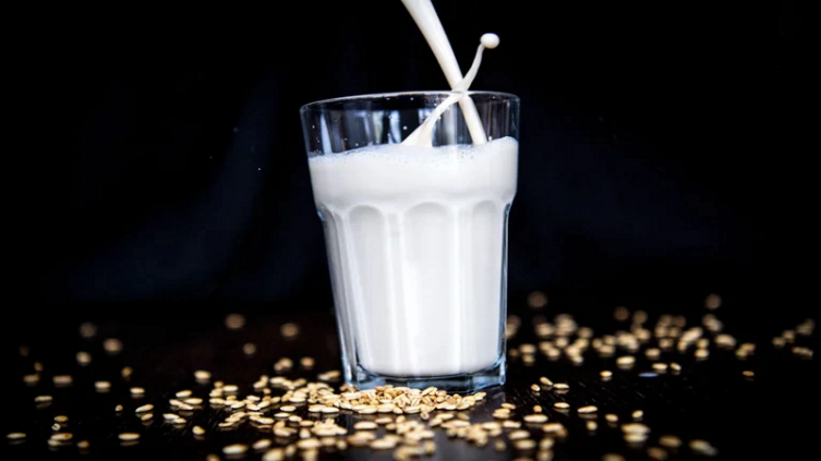 Cuál es más saludable: leche baja en grasa o descremada