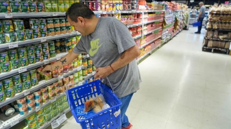 La inflación de noviembre descendió a 4,9% y acumula 92,4% en un año