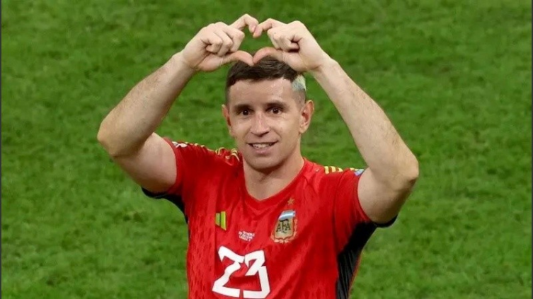 El Dibu, ¿cábala de la selección antes de una final?