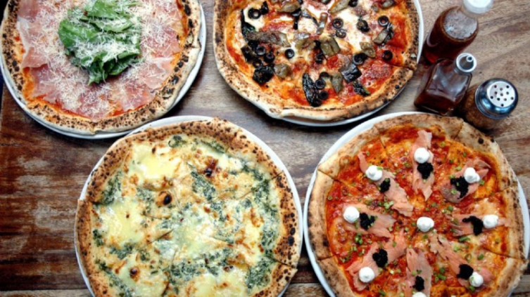 ¡Celebración de pizzas caseras!